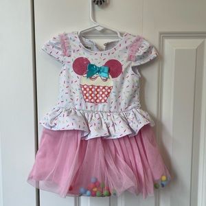 Pippa and Julie Disney Minnie Cupcake 18M